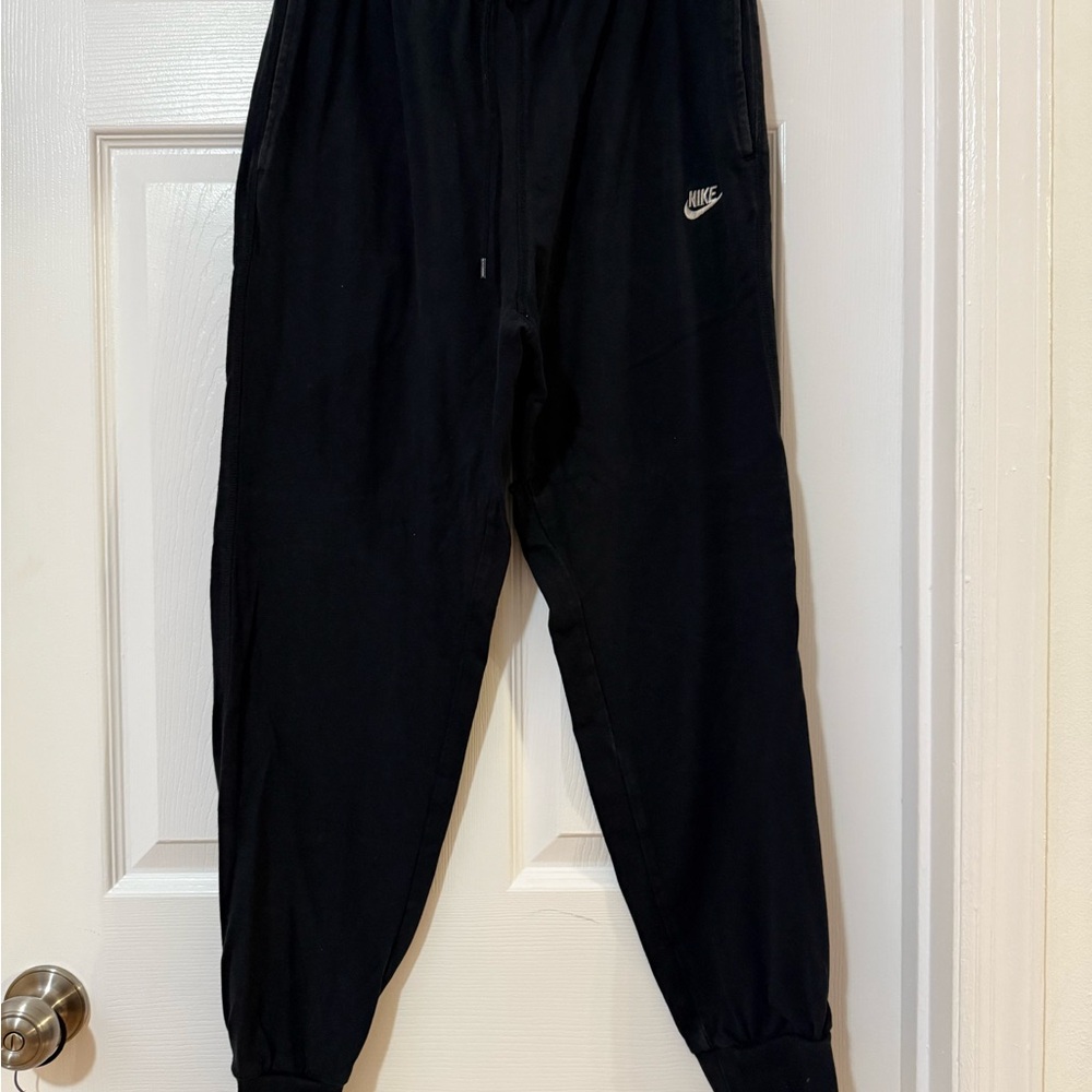 Nike men’s Black Jogger Pants